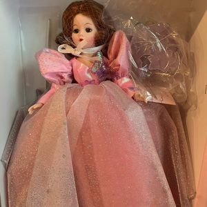 NIB Glinda Madame Alexander Doll